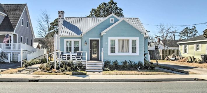 Chincoteague Island Cottage ~ 2 Mi to Beaches Ξενοδοχεία στην πόλη Accomack County
