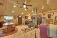 Trout Ponds & Sauna: Unique Log Cabin in Freedom - 3 stjerner
