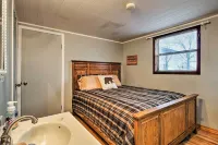 Rustic Stockton Lake Cabin Half Mile to Lake! - Wi-Fi