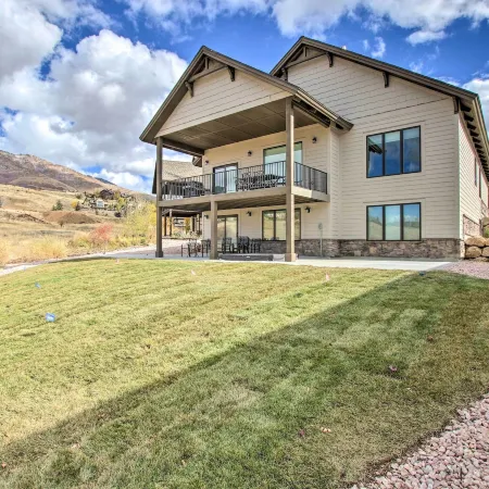 Scenic Eden Gem w/ Hot Tub ~ 6 Mi to Ski Area