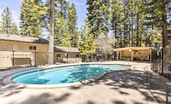5 Mi to Lake Access Incline Village Condo with Deck