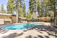 5 Mi to Lake Access Incline Village Condo with Deck