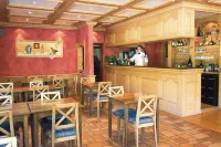 Hôtel les Soldanelles - Beach