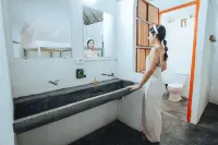 Makenke Hostel by Los Colores Ecoparque - Parkplatz