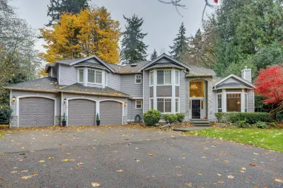 Cedar Ridge Spacious Group Getaway in Snohomish Hotels near Blackman House Museum