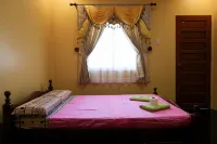 Luzmin BH - Pink House - Pensions