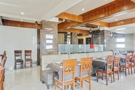 Hotel Maval Grand Отели в г. Талегаон Дабхейд