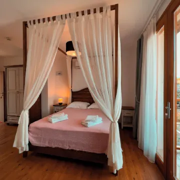 Alice Tatil Evi