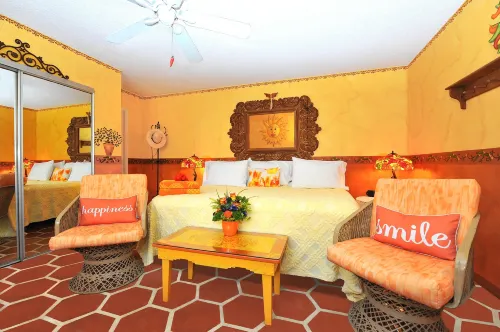 Blue Seas Courtyard - Inns