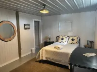 SML Lake Cabin Serenity Point: Relax, Paddle, Campfires, Sunrise Views, Unplug