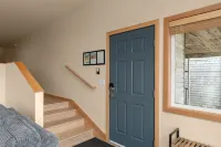 Oceanfront 6Br Home in the Heart of Manzanita. Escape Your Troubles Here!