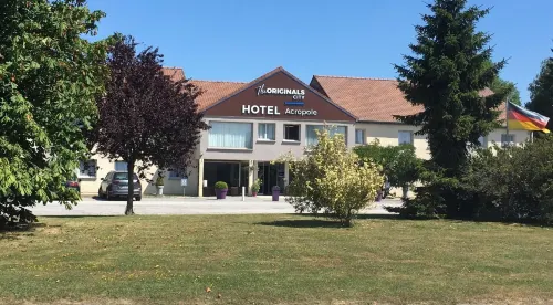Hotel the Originals Bernay Acropole Hotels in Broglie