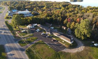 Champlain Motor Inn