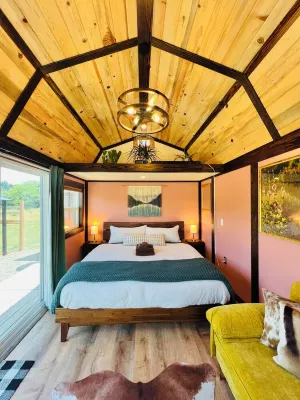 Cozy Cabin at the Good Farm