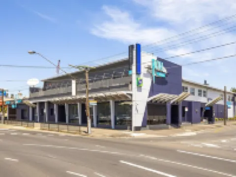 โรงแรมรอยัลโดยไนท์แคปโซเชียล โรงแรมในเมลเบิร์น