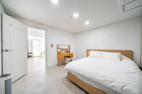 Ulsan You and Dodong Gil Dokchae Pension