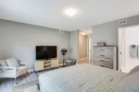 San Diego Home AC, Hot Tub, Covered Patio and BBQ Hotels in Spring Valley