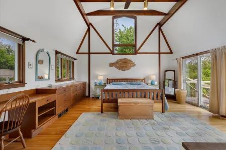 Stunning Beach Retreat - Walk to Beach - Chatham Bars Inn - Town + Game Room