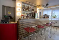 Hotel Best with Free Parking - ที่มีบาร์