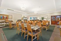 Coopers Colonial Motel Hotels in Darra