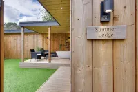 Little Paddock Lodges - 2-Star
