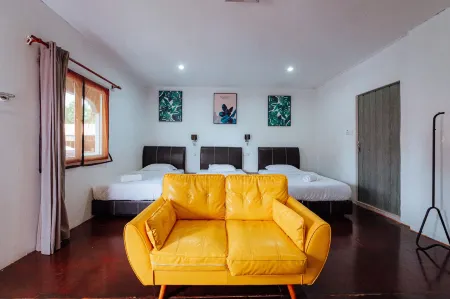 Mushrooms Inn Отели рядом с достопримечательностью «Semporna Ocean Tourism Centre»