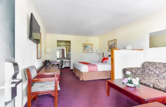 OYO林代爾泰勒酒店