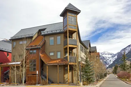 Lulu City 5B by Avantstay Across from Lift #7 10-Minute Walk to Downtown