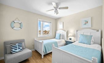 Blue Marlin by Avantstay Beachfront w/ Views, Pool Access, Beach Chairs