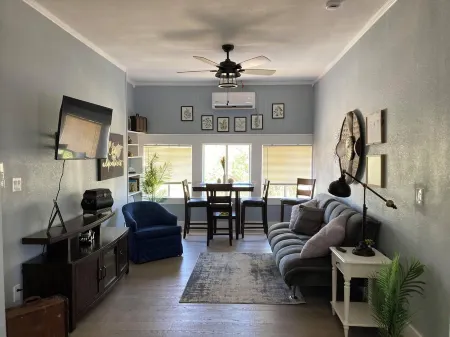 Unit 3 - Turquoise - Pinal Creek East - Wifi - central location