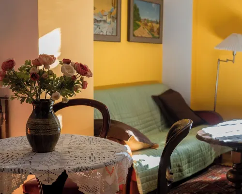 Kolory Guest House Các khách sạn gần Đền thờ Remuh
