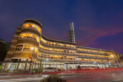 Hotel Savoy Homann Отели рядом с достопримечательностью «Langlangbuana University»