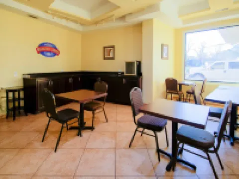 Cypress Inn & Suites Washington by OYO Hotels in Chocowinity