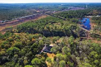 Tranquil Coden Retreat: 10 Mi to Dauphin Island! - Homestays