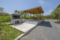 Villa George by RentalsPro Services - Nea Potidea Halkidiki Hotels near Flogita Beach Square