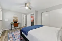 The Coral Suite, Stylish Stay in Old Town FoCo