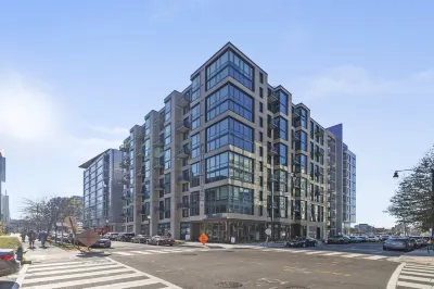 Coda on Half, a Placemakr Experience - Navy Yard Hotels in Navy Yard