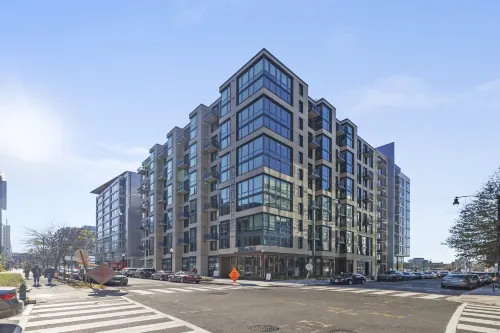 Coda on Half, a Placemakr Experience - Navy Yard