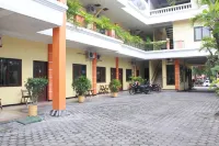 Hotel Ronggolawe Hotels in Cepu