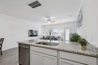 Newly built Charming 3-bedroom townhome with amenities Spring Hill