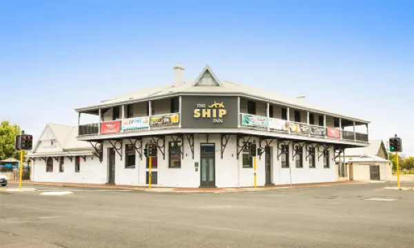 Nightcap at the Ship Inn