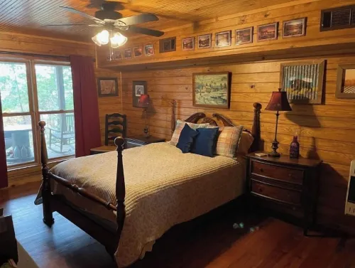 Cabin in the woods overlooking Grenada lake.