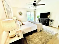 The Oasis in BTX Hotels near Pier 1