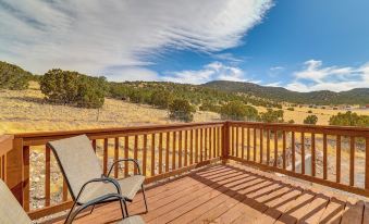 3 Mi to Trails: Secluded Eagar Cabin w/ Mtn Views!