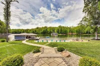 Waterfront Lake Anna Home w/ Dock, Beach & Kayaks! - Parkplatz