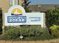 Corner SML Waterfront Penthouse Condo-King Beds Các khách sạn gần The Westlake