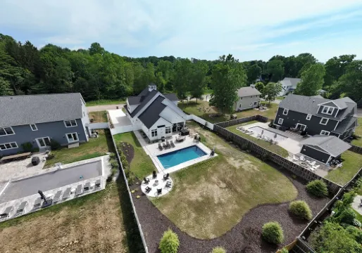 New! Private Salt Water Pool, Hot Tub, 6 Bed, 6Bath, Game Room, 1 Block to Beach