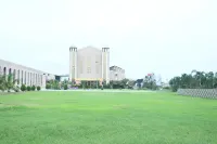 Maniratna Resort Hotels in Amravati