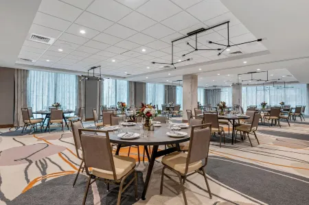 Cambria Hotel Austin Downtown