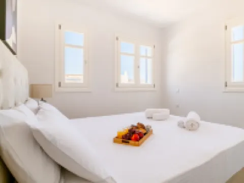 Sanders Paros Gardens - Great 1-Bdr Apt w Balcony